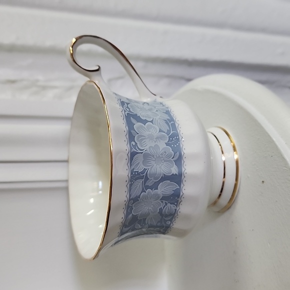 GROSVENOR TEA CUP & SAUCER - JACKSON & GOSLING -LIGHT BLUE LACEY WHITE - Picture 3 of 7